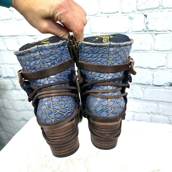 🚫SOLD! NIB/NWT($295)🤩 |•FREEBIRD🦅BY STEVEN•| CRUE Navy Multi Strappy Wrap Boo - Picture 9 of 16